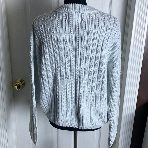 Universal Thread Pale Blue Sweater Sz L NWT - Picture 6 of 8